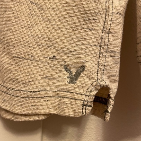 American Eagle Outfitters Men’s Thermal large gray/cream long sleeve pullover - Picture 5 of 6